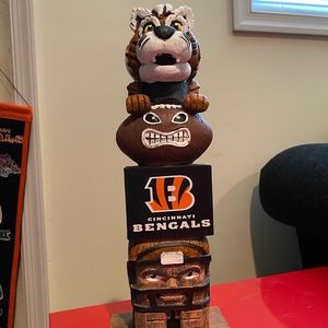 Cincinnati Bengals totem pole decor